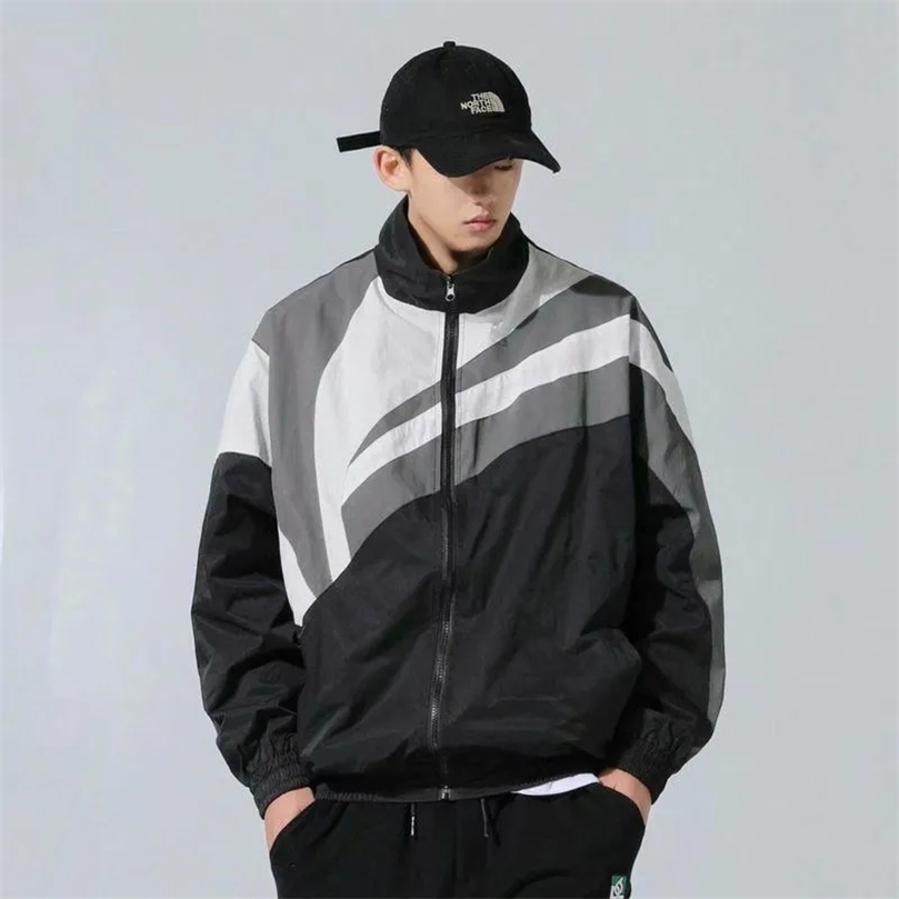 Men's Spring Jacket Men Patchwork Japanese Stand Collar Windbreaker Coat College Casual Loose Jackets Couple Hip Hop Autumn 220811