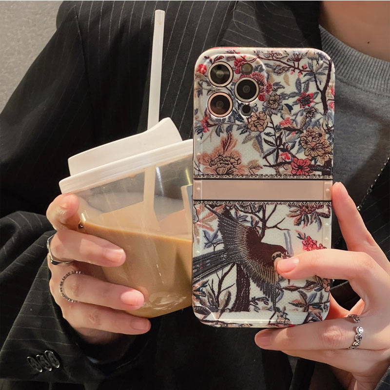 D Designer Fasion Soft TPU Mobile Phone Case for iphone 13 12 11 Pro Max 13 X XS XR 7 8 PLUS cases Hand Holder luxury Cover, Dark color
D Designer Fasion Soft TPU Mobile Phone Case for iphone 13 12 11 Pro Max 13 X XS XR 7 8 PLUS cases Hand Holder luxury Cover, Dark color