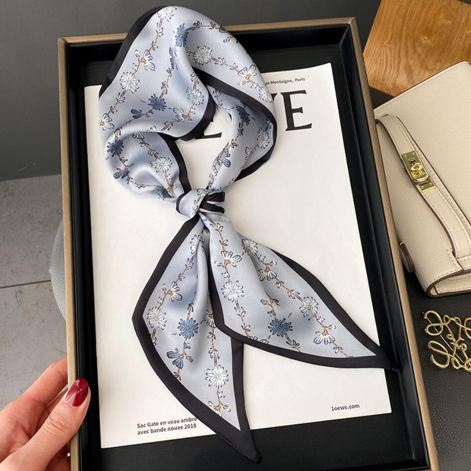 3 Style Designer Letters Print Flower imitate Silk Scarf Headband for Women Fashion Long Handle Bag Scarves Paris Shoulder Tote Luggage Ribbon Head Wraps 9.5x100cm
3 Style Designer Letters Print Flower imitate Silk Scarf Headband for Women Fashion Long Handle Bag Scarves Paris Shoulder Tote Luggage Ribbon Head Wraps 9.5x100cm