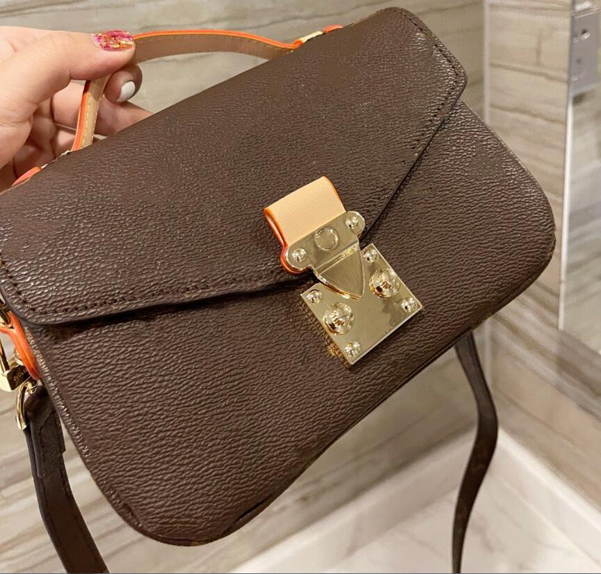 GGs Louiseity Viutonity LVs YSLs womens mens snapshot High texture ladies bag Handbag Famous Camera designer Small Crossbody purse mini small Women Shoulder Bags
GGs Louiseity Viutonity LVs YSLs womens mens snapshot High texture ladies bag Handbag Famous Camera designer Small Crossbody purse mini small Women Shoulder Bags
