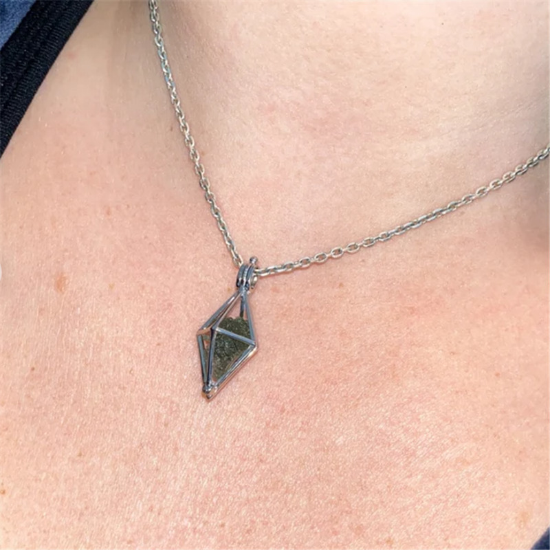 Genuine Moldavite Crystal with Large Herkimer Necklace Czech Republic Tektite Healing Stone Locket Necklace Moldavite Crystal 220818