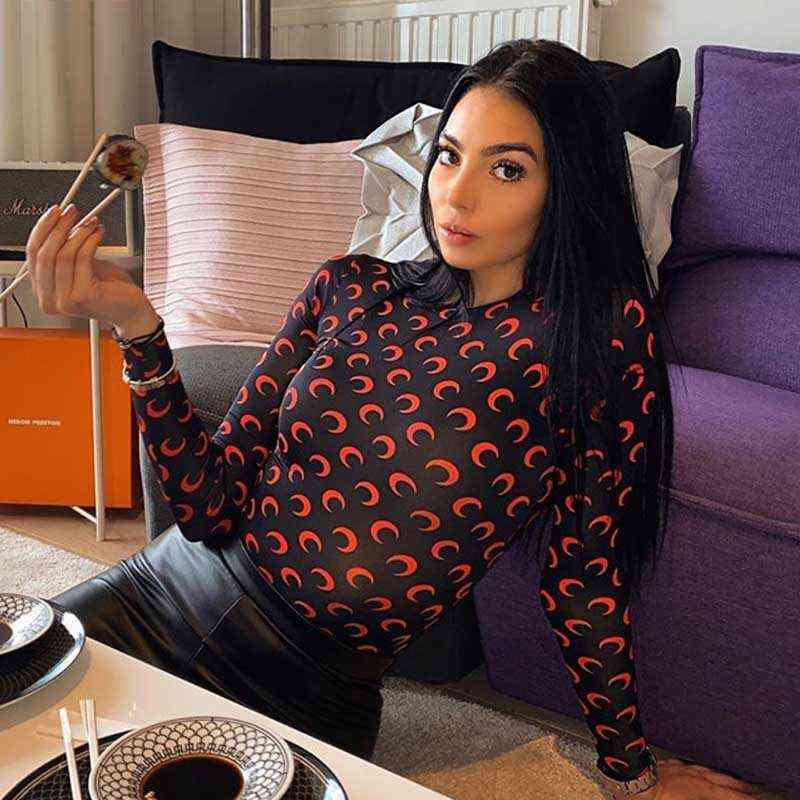 2022 Summer Women'S Designer Moon Print T Shirt Lady Round Neck Long Seves Ice Silk Top Women Underwear Clothing One-Piece 22H0818, Packing bag
2022 Summer Women'S Designer Moon Print T Shirt Lady Round Neck Long Seves Ice Silk Top Women Underwear Clothing One-Piece 22H0818, Packing bag