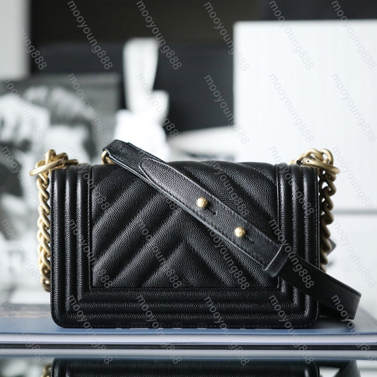 10A Top Tier Mirror Quality Luxuries Designers Small Chevron Boy Bag Handbag Womens Real Leather Quilted Purse Flap Black Shoulder s, 20cm red real leather
10A Top Tier Mirror Quality Luxuries Designers Small Chevron Boy Bag Handbag Womens Real Leather Quilted Purse Flap Black Shoulder s, 20cm red real leather