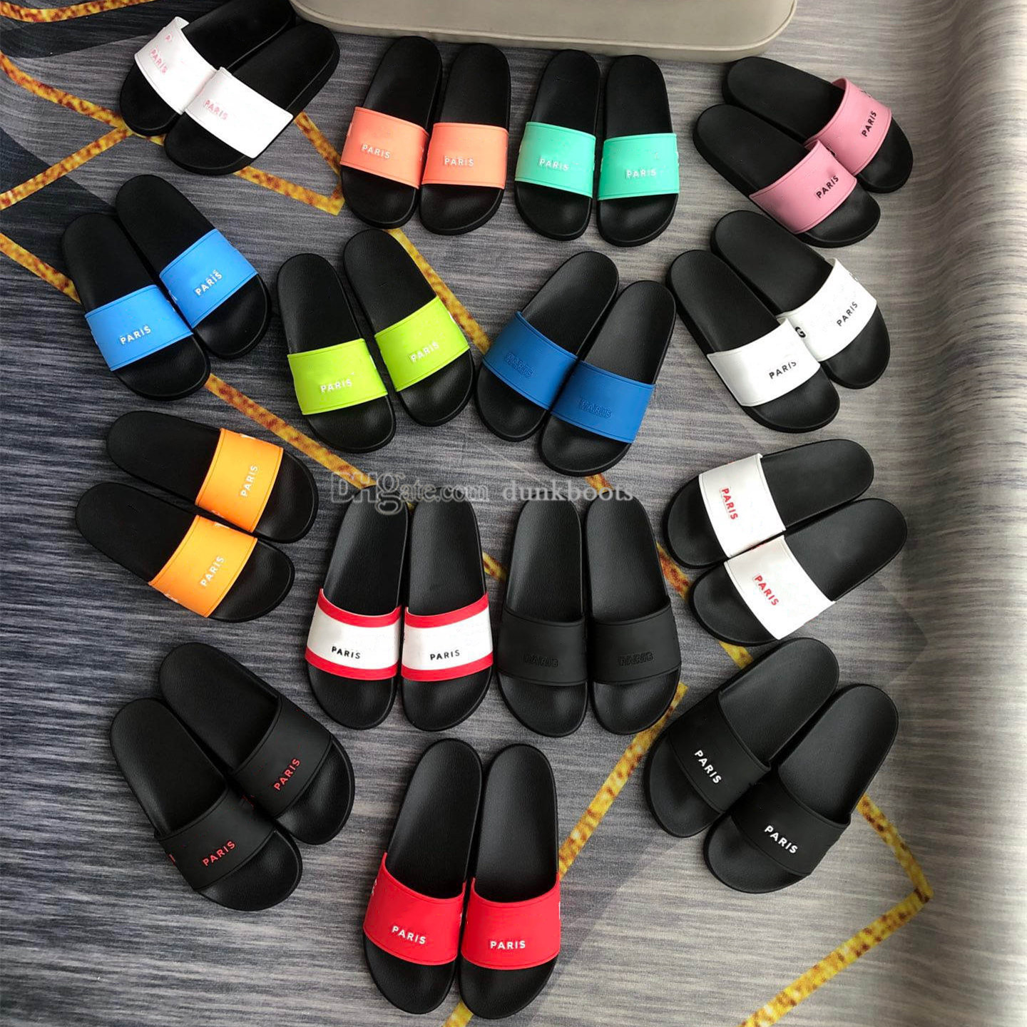Designers Slippers Paris Mens Womens 3D Embossing Logo Give Slider Slides Sandals Rubber And Fur Flat Sole Slipper Pool Slide Sandal Sliders 35-45 With Box, More color+++
Designers Slippers Paris Mens Womens 3D Embossing Logo Give Slider Slides Sandals Rubber And Fur Flat Sole Slipper Pool Slide Sandal Sliders 35-45 With Box, More color+++