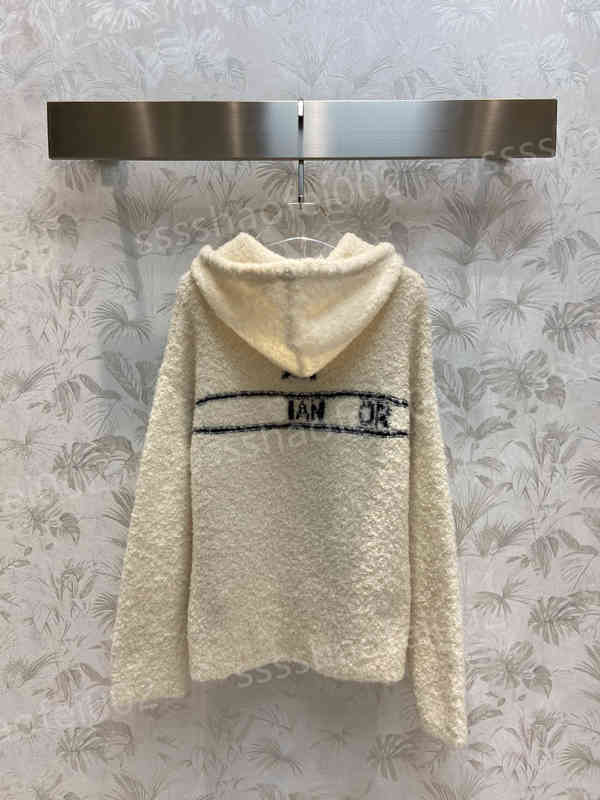 Womens Designer Sweaters Hooded Sweatshirts Design Short Versatile Back Letter Logo Print Classic Brand Sweater Luxury Ladies Tops Women Clothing 0912, 11
Womens Designer Sweaters Hooded Sweatshirts Design Short Versatile Back Letter Logo Print Classic Brand Sweater Luxury Ladies Tops Women Clothing 0912, 11