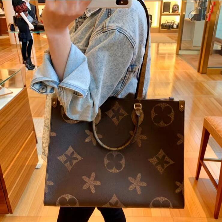 2022 Designers Handbag Tote Shoulder Clutch Bags on The Go Crossbody Shopping Bag Purses Letters Flowers Floral One Handle Wallet Backpack Women Handbags Totes
2022 Designers Handbag Tote Shoulder Clutch Bags on The Go Crossbody Shopping Bag Purses Letters Flowers Floral One Handle Wallet Backpack Women Handbags Totes