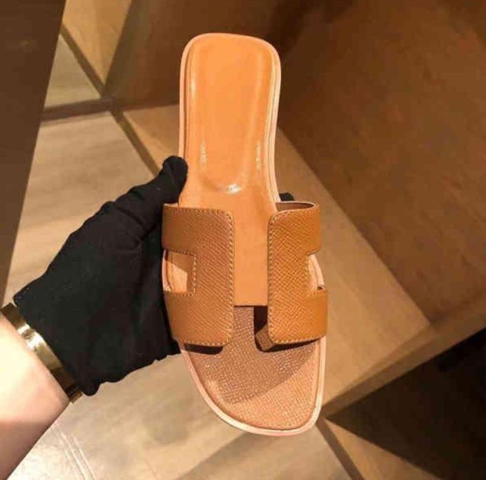 Brand H slippers summer ladies luxury designer H women sandals beach slippers calfskin flip flops sexy dress shoes
Brand H slippers summer ladies luxury designer H women sandals beach slippers calfskin flip flops sexy dress shoes