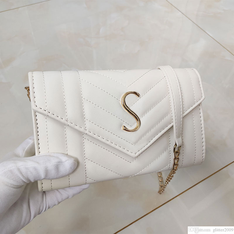 Fashion Y-shaped womens bags Designer women handbags metal Chain clamshell single shoulder bag Luxury female stripe Leather handbag wallets Metal logo ladies purse, Red
Fashion Y-shaped womens bags Designer women handbags metal Chain clamshell single shoulder bag Luxury female stripe Leather handbag wallets Metal logo ladies purse, Red