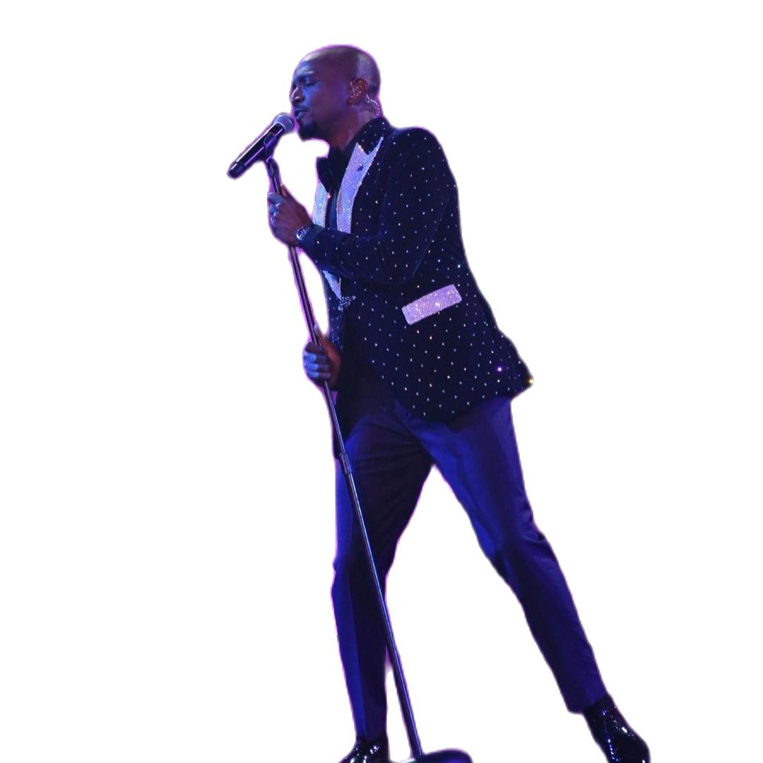 Black Sequins Men Wedding Tuxedos One Piece Pearls Beads Peaked Lapel Outfits Groom Wear