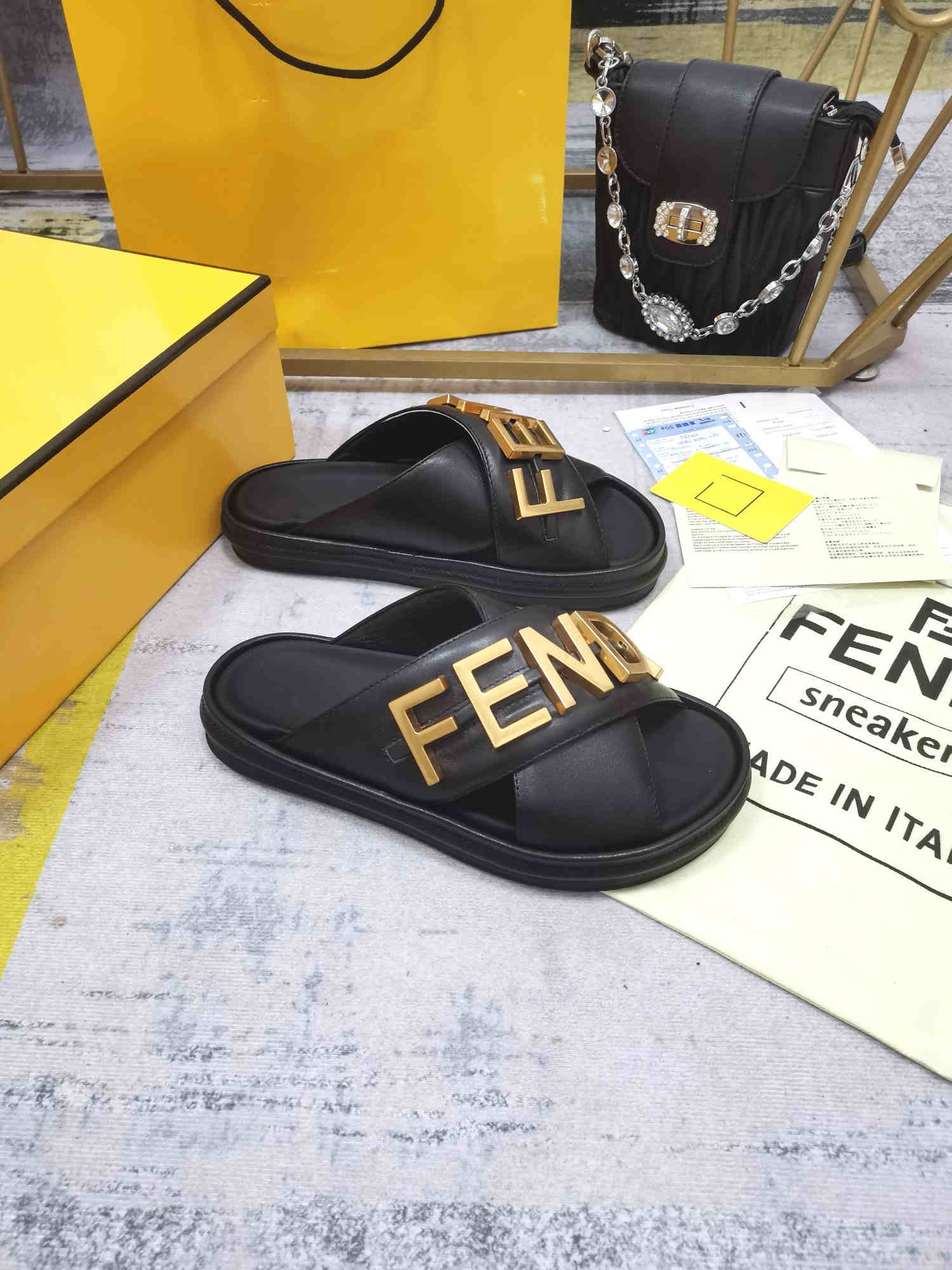 2022 Fashion Women Men Sandal Luxury Designer Lady Gentlemen Colorful Canvas Letter Anatomic Leather slide 6 style Model 35-42
2022 Fashion Women Men Sandal Luxury Designer Lady Gentlemen Colorful Canvas Letter Anatomic Leather slide 6 style Model 35-42