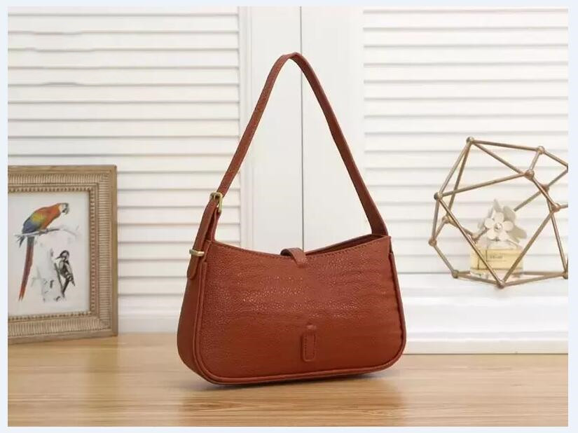 Shoulder Bags 2022 Luxurys Designers Women Fashion Handbag Ladies Party Wedding Dinner Underarm Bag PU Totes Wallet Purse, With logo (no box)
Shoulder Bags 2022 Luxurys Designers Women Fashion Handbag Ladies Party Wedding Dinner Underarm Bag PU Totes Wallet Purse, With logo (no box)