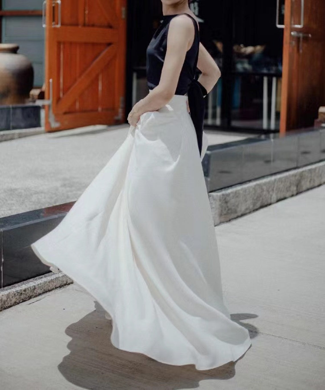 Vintage Black And White A Line Wedding Dress 2022 Fashion Open Back Simple Satin Garden Beach Bridal Gowns 18th Century Retro Bride Dresses Vestidos D