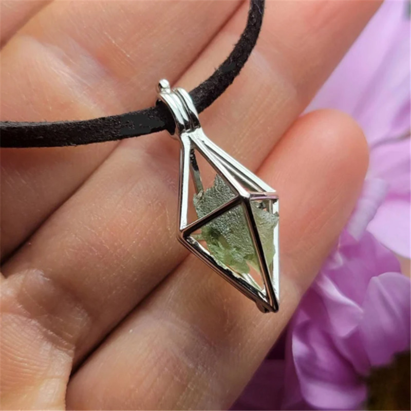 Genuine Moldavite Crystal with Large Herkimer Necklace Czech Republic Tektite Healing Stone Locket Necklace Moldavite Crystal 220818
