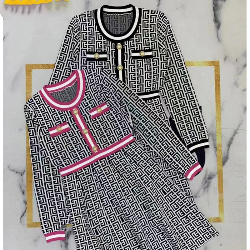 22 Designers dress Fashion skirt Mens Maze jacquard pattern printing knit Luxurys Long sleeve vercace vercace shirt dress SML Casual Dresses
22 Designers dress Fashion skirt Mens Maze jacquard pattern printing knit Luxurys Long sleeve vercace vercace shirt dress SML Casual Dresses