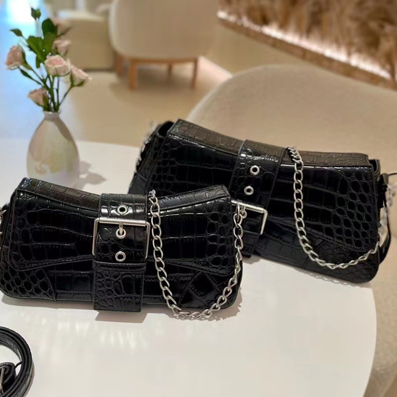 Women shoulder bags crossbody chain bags handbags fashion luxury top quality large capacity genuine leather shopping bag purse Axillary bag 4 color wxz-0817-150, Pink
Women shoulder bags crossbody chain bags handbags fashion luxury top quality large capacity genuine leather shopping bag purse Axillary bag 4 color wxz-0817-150, Pink