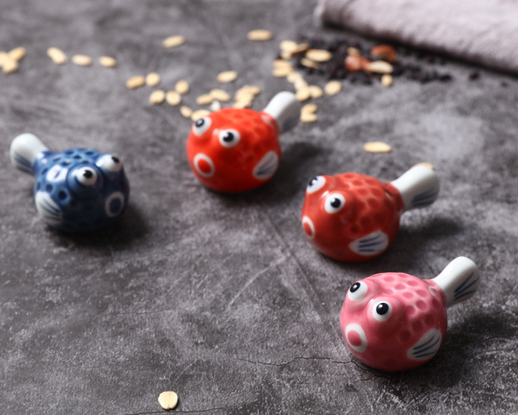 Puffer Fish Chopstick Rest Japanese Ceramic Chopsticks Stand Storage Funny Cartoon Shape Restaurant Supplies 0113I