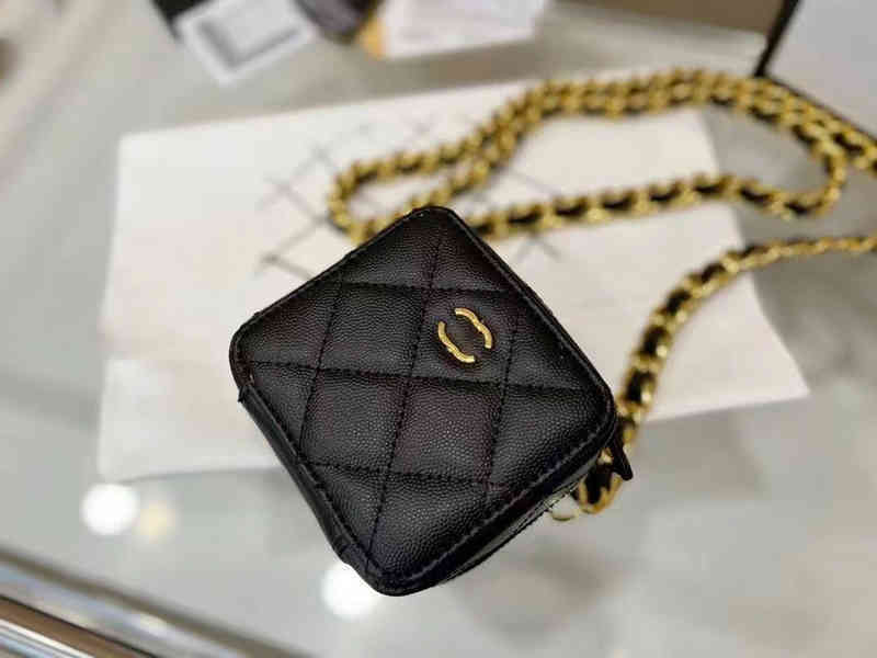 Designer Channel Bag Tote Shoulder Handbag Man Woman Luxurious Fashion Mini SQUARE Single Chain Style Laser Pink Black Messenger Bag L3.9IN W3.9 H2.7IN, 1111
Designer Channel Bag Tote Shoulder Handbag Man Woman Luxurious Fashion Mini SQUARE Single Chain Style Laser Pink Black Messenger Bag L3.9IN W3.9 H2.7IN, 1111