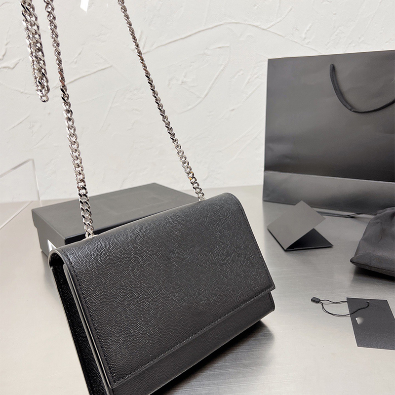 fashion shoulder bags woman designer bag genuine leather handbags retro blassic luxurious cowhide flip cover chain black kate famous, Black gold chain
fashion shoulder bags woman designer bag genuine leather handbags retro blassic luxurious cowhide flip cover chain black kate famous, Black gold chain
