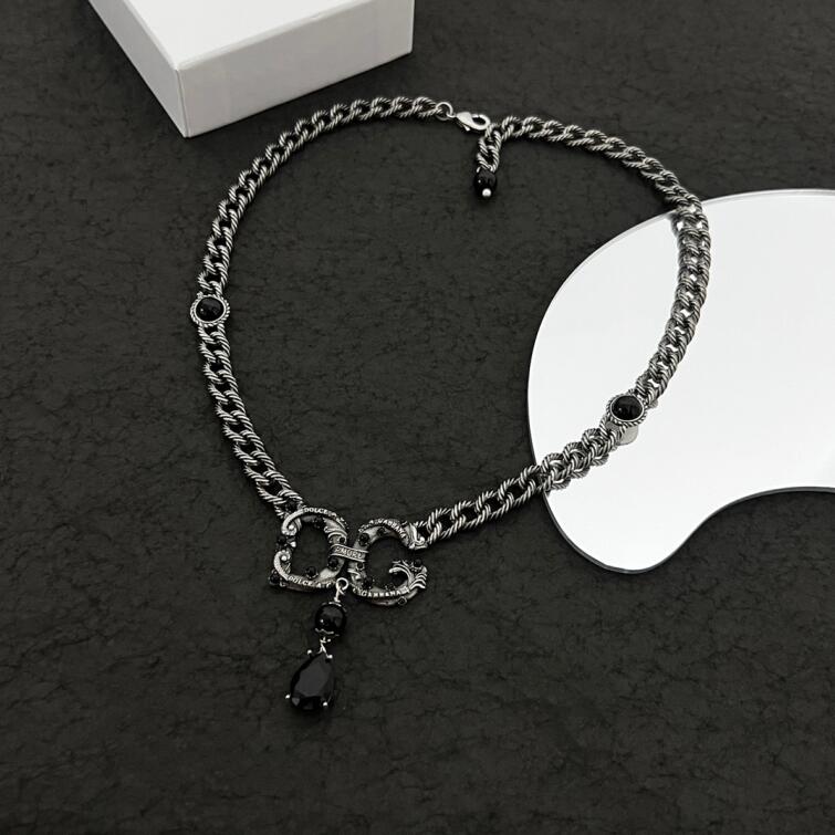 Fashion new designed black retro necklace Bracelets earring hoops G Letters shiny non-fading 18K gold plated women necklace Designer Jewelry D-G33867
Fashion new designed black retro necklace Bracelets earring hoops G Letters shiny non-fading 18K gold plated women necklace Designer Jewelry D-G33867