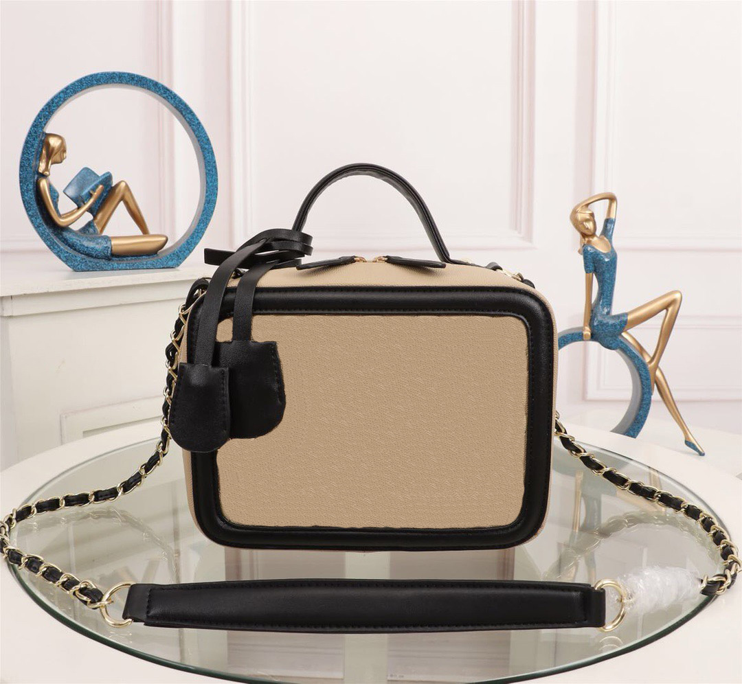 High Quality New Hand Bag Travel Toiletry Pouch Protection Makeup Clutch Women Leather Cosmetic Bags for Woman special designers, 93342#beige
High Quality New Hand Bag Travel Toiletry Pouch Protection Makeup Clutch Women Leather Cosmetic Bags for Woman special designers, 93342#beige
