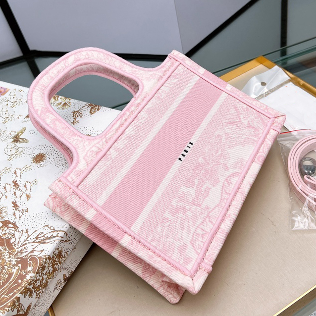 high-quality Senior designer fashion pattern bag Single Shoulder Messenger Handbag flying bag has large capacity and various colors Selectable
high-quality Senior designer fashion pattern bag Single Shoulder Messenger Handbag flying bag has large capacity and various colors Selectable