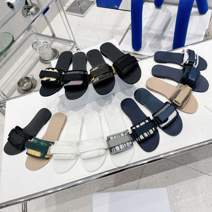 2022 Designer Women Sandals Summer Luxury Flat Slippers Fashion Beach Woman Big Head Letters Slipper HOOK & LOOP Flexo evolution slide, Deep purple
2022 Designer Women Sandals Summer Luxury Flat Slippers Fashion Beach Woman Big Head Letters Slipper HOOK & LOOP Flexo evolution slide, Deep purple