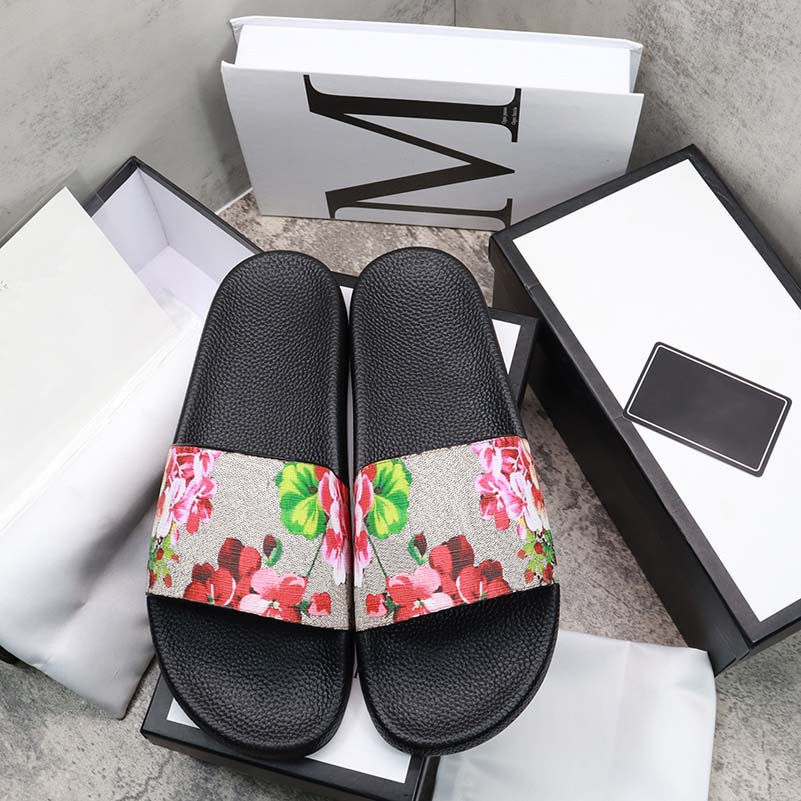 Designer Slippers Men Woman slider Vermillion Mineral Blue Onyx Pure Sandals Slide Slipper Foam Ochre RUNR Bone Resin Clog Desert Ararat runr slides, Make up the difference
Designer Slippers Men Woman slider Vermillion Mineral Blue Onyx Pure Sandals Slide Slipper Foam Ochre RUNR Bone Resin Clog Desert Ararat runr slides, Make up the difference