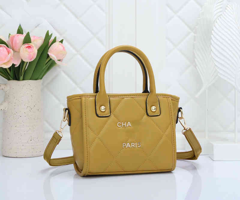Luxury Brand 2022 Women New Channel Tote Bag Leather Bags Shoulder Bag CC Design Bag Female Shouldertotes Bags W220819, Contact customer service
Luxury Brand 2022 Women New Channel Tote Bag Leather Bags Shoulder Bag CC Design Bag Female Shouldertotes Bags W220819, Contact customer service
