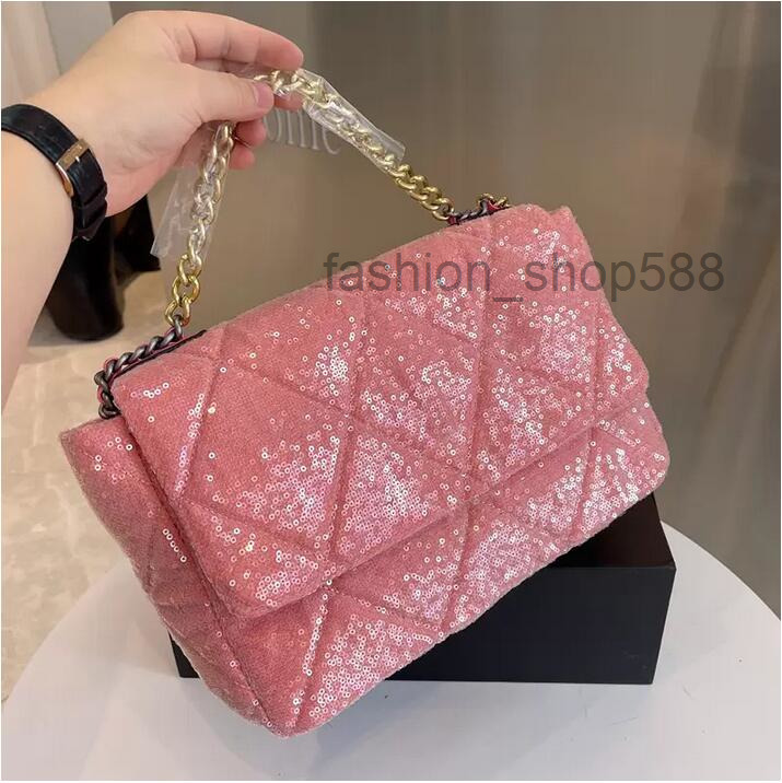 Shoulder Bags Fashion Women's Holiday 19 Sequin Bag Classic Flap Quilted F/W Large Capacity Interwoven Chain Shiny Crossbody Street Party Luxury Designer
Shoulder Bags Fashion Women's Holiday 19 Sequin Bag Classic Flap Quilted F/W Large Capacity Interwoven Chain Shiny Crossbody Street Party Luxury Designer