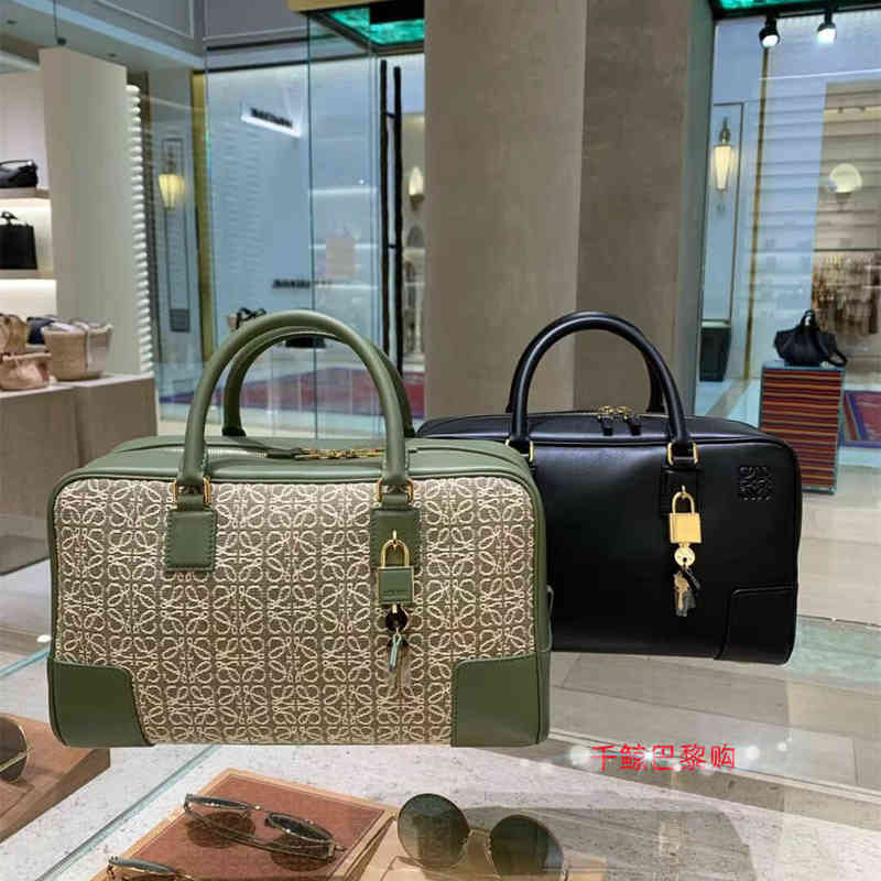 Designer bags woman's handbag Loew's Old Flower Embroidery Handbag Shoulder Bag Cross Women's Purchasing high sense luxury handbag leisure bags, Black
Designer bags woman's handbag Loew's Old Flower Embroidery Handbag Shoulder Bag Cross Women's Purchasing high sense luxury handbag leisure bags, Black