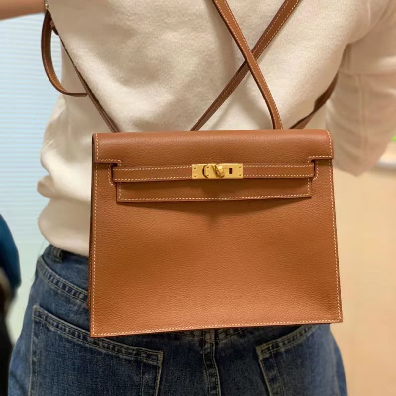 5A danse Genuine Leather Totes bag Crossbody Luxury Designer Brand Fashion Shoulder Bags Handbags High Quality Women Letter Purse Phone bag Wallet Metallic Cartoon, No bags
5A danse Genuine Leather Totes bag Crossbody Luxury Designer Brand Fashion Shoulder Bags Handbags High Quality Women Letter Purse Phone bag Wallet Metallic Cartoon, No bags