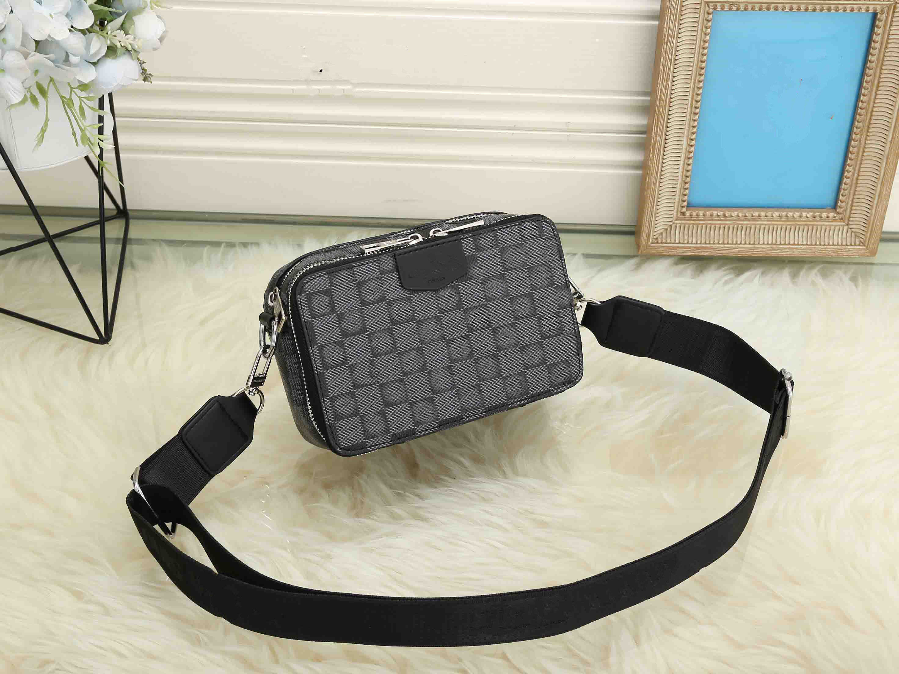 Designer Men Mini Crossbody Louiseity women mobile phone bag ALPHA WEARABLE Monograms Man Messenger Shoulder Bag Viutonity Camera Purse Handbag Card Wallet Flap, 2#
Designer Men Mini Crossbody Louiseity women mobile phone bag ALPHA WEARABLE Monograms Man Messenger Shoulder Bag Viutonity Camera Purse Handbag Card Wallet Flap, 2#