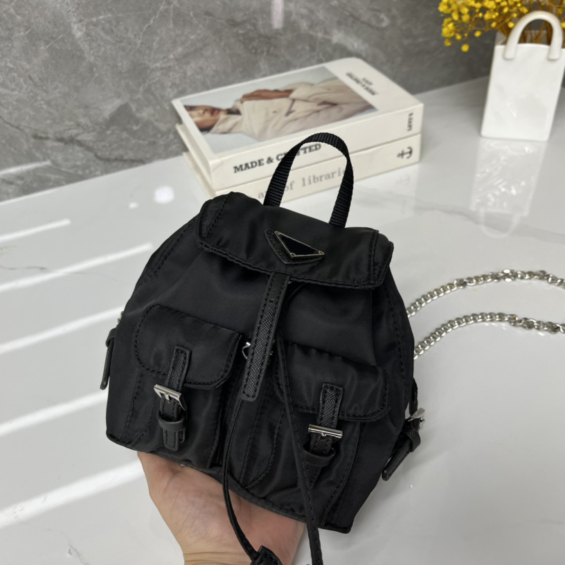 Mens Mini Backpack Designer Bag Women Travel Backpacks Bags Luxury Rucksack School Bags Shoulder Backpacks Letter P Cross Body Purses 2208192D, Protection for bag
Mens Mini Backpack Designer Bag Women Travel Backpacks Bags Luxury Rucksack School Bags Shoulder Backpacks Letter P Cross Body Purses 2208192D, Protection for bag