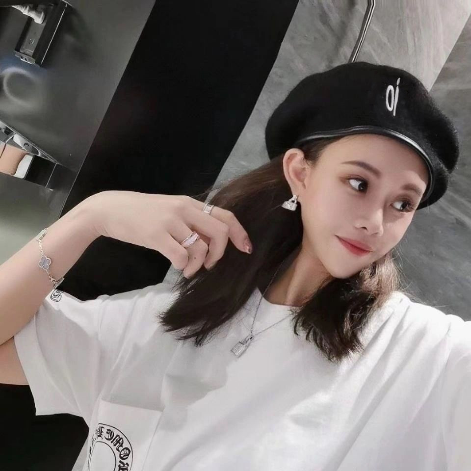 38 Fashion designer ball cap d letter autumn winter wool BERET thickening embroidery pumpkin painter retro style high quality
38 Fashion designer ball cap d letter autumn winter wool BERET thickening embroidery pumpkin painter retro style high quality