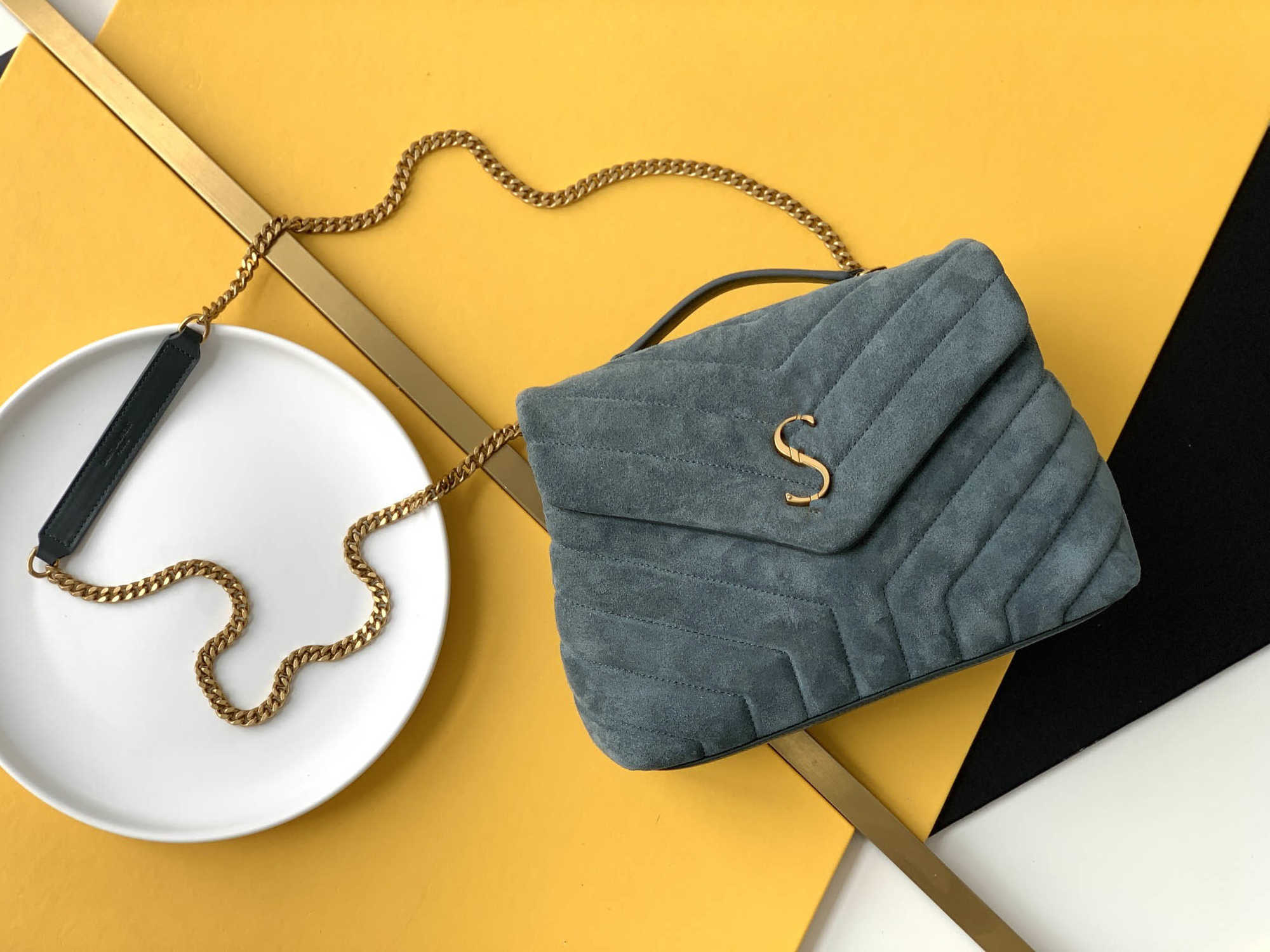 2022 Women LOULOU Bags Handbag yysl bag Shoulder Bag Ladies Fashion Shoulder Messenger Bag Zhouzhoubao123 FJR9 FJR9
2022 Women LOULOU Bags Handbag yysl bag Shoulder Bag Ladies Fashion Shoulder Messenger Bag Zhouzhoubao123 FJR9 FJR9