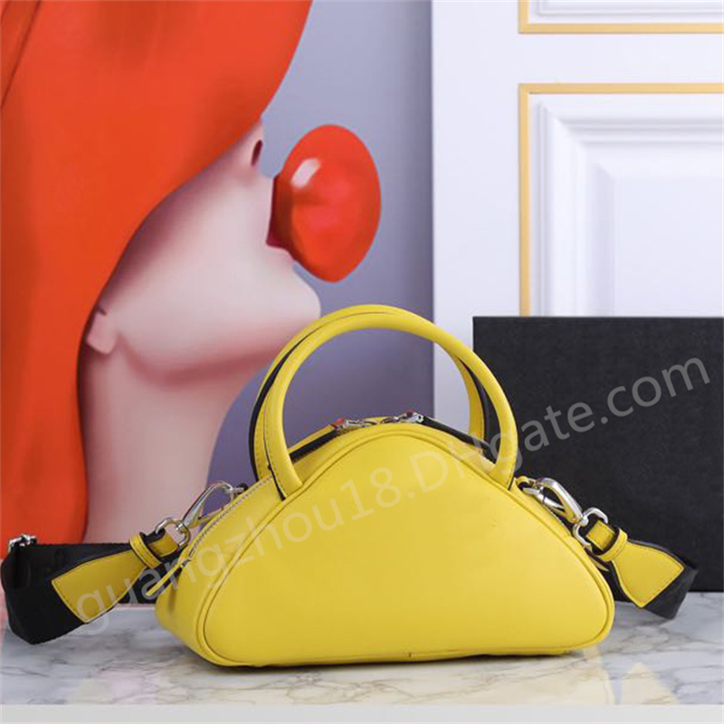 Fashion Women's Designer Handbags Triangular Bowling Clutch Bags 4Colors 25x14.5x11cm 1BB882, No box
Fashion Women's Designer Handbags Triangular Bowling Clutch Bags 4Colors 25x14.5x11cm 1BB882, No box