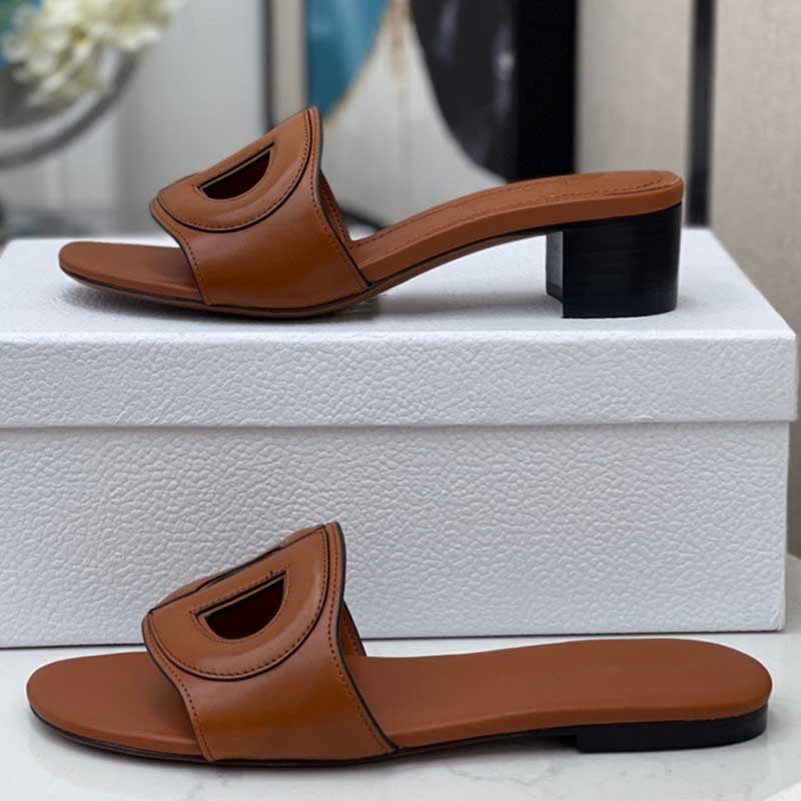 Womens Summer slipper Elegant Flat Slide Sandal Open Toe Mid Block Heel Luxury Designer Slipper Shoes Genuine Leather, 22
Womens Summer slipper Elegant Flat Slide Sandal Open Toe Mid Block Heel Luxury Designer Slipper Shoes Genuine Leather, 22