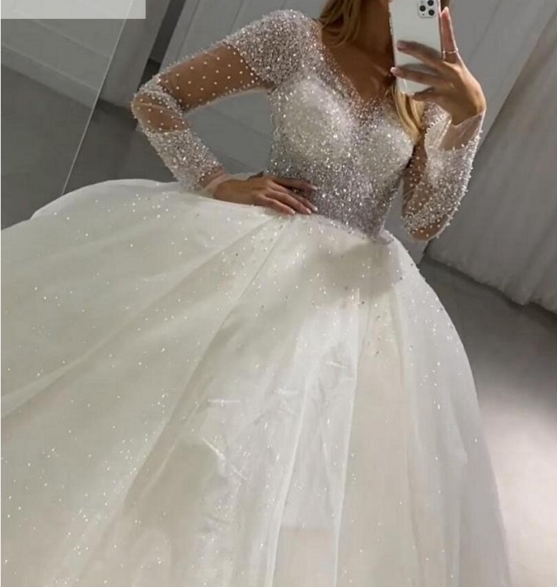 Arabic Dubai Wedding Dress Ball Gowns Glitter Tulle Sheer V-neck Beads Bride Dresses Robe De Mariee Long Sleeves Vestidos De Noiva