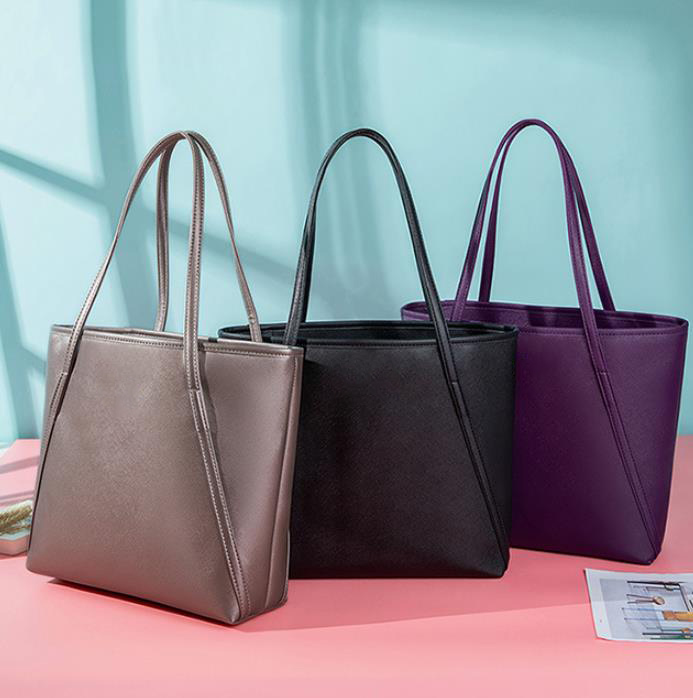 brand designer Tote Bag Womens 2022 Autumn New Versatile Handheld Fashion Shoulder Bag Internet Celebrity Underarm Bag Large Capacity Commuter Messenger 8884, Mix color
brand designer Tote Bag Womens 2022 Autumn New Versatile Handheld Fashion Shoulder Bag Internet Celebrity Underarm Bag Large Capacity Commuter Messenger 8884, Mix color