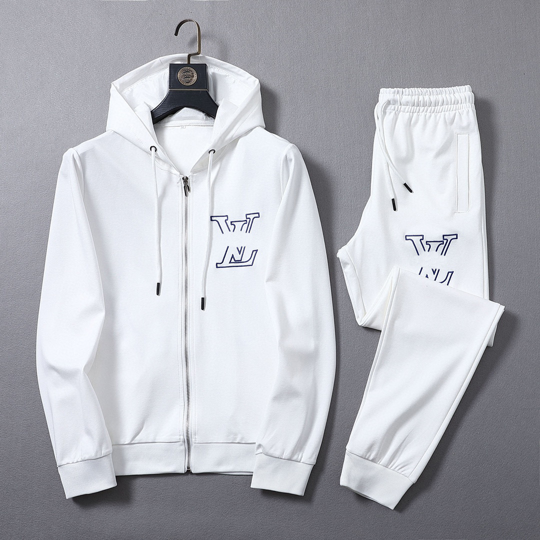 Men's Tracksuits men's designer Hoodie zipper jacket pants high quality jogging clothes v4a
Men's Tracksuits men's designer Hoodie zipper jacket pants high quality jogging clothes v4a