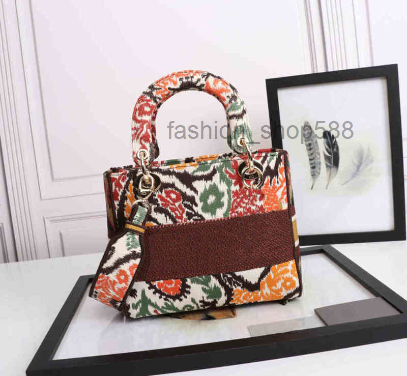22s Women Cross Body Bags Designer Handbag with Classic Lettered Diagonal Crossover Shoulder Bag High Quality Wallet Tote Lady d
22s Women Cross Body Bags Designer Handbag with Classic Lettered Diagonal Crossover Shoulder Bag High Quality Wallet Tote Lady d