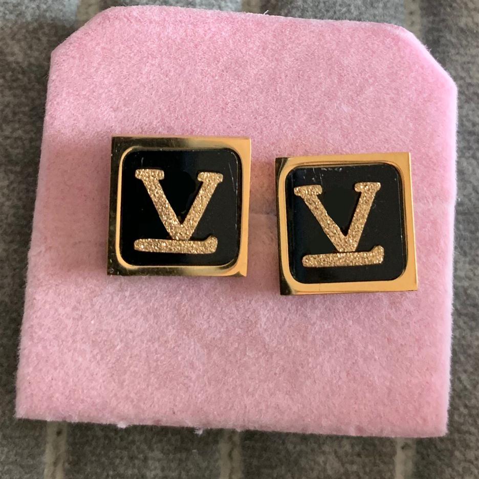 Luxury Brand Women Fashion Simple V Letter Stud Titanium Steel Heart Lover Gifts Designer Jewelry Engagement Earrings Whole273Q
Luxury Brand Women Fashion Simple V Letter Stud Titanium Steel Heart Lover Gifts Designer Jewelry Engagement Earrings Whole273Q