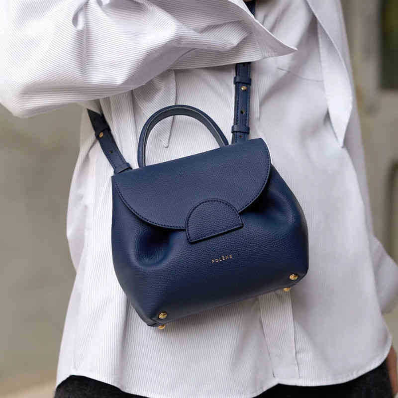polene bag New Polene Small Smiling Face Bag Single Shoulder Messenger 2022 Niche Design Poleno Head Layer BLSE, Black triplet trumpet - / fan
polene bag New Polene Small Smiling Face Bag Single Shoulder Messenger 2022 Niche Design Poleno Head Layer BLSE, Black triplet trumpet - / fan