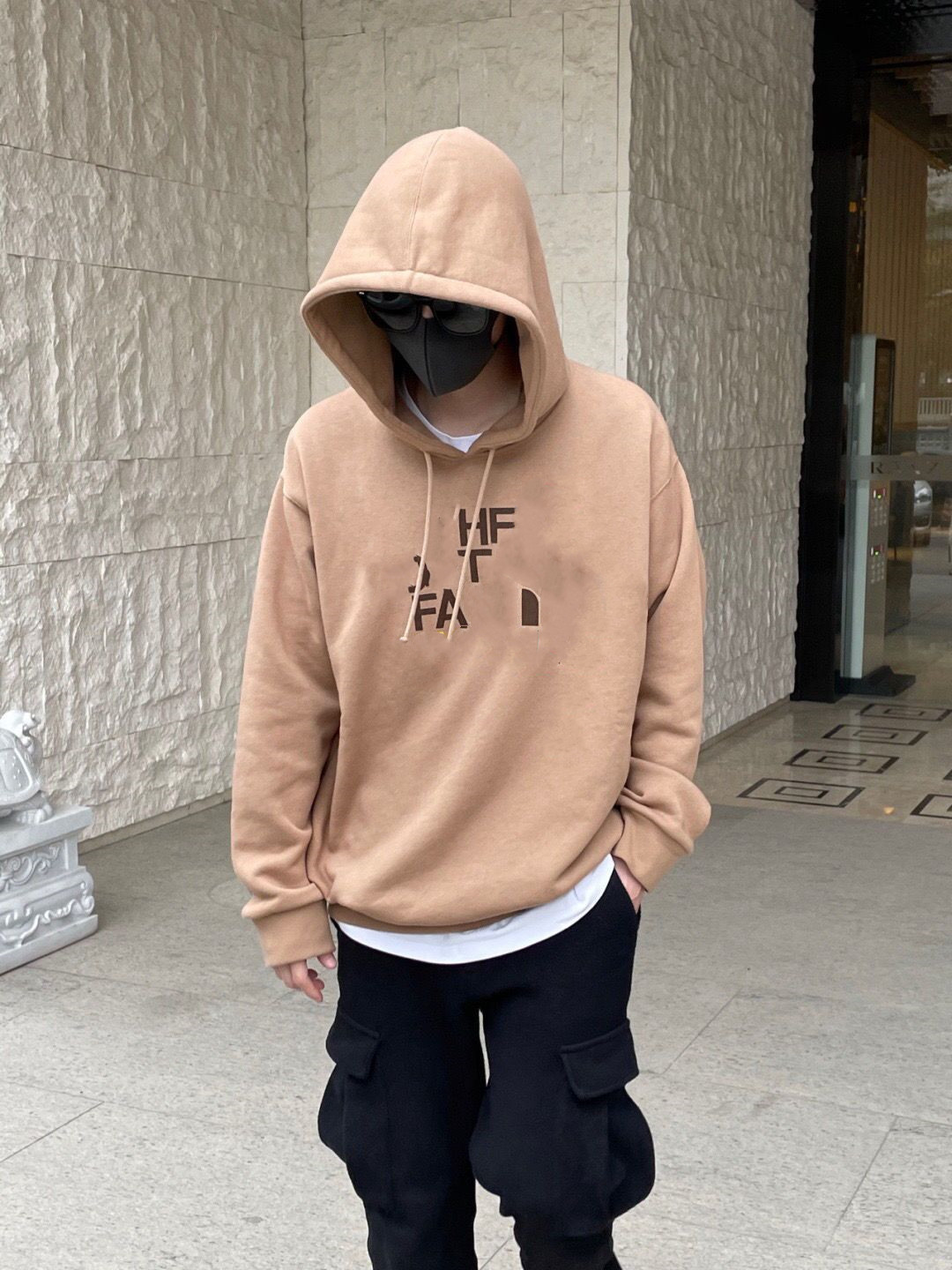 29 fashion brand men's and women's Hoodie new couple spring and autumn men's casual loose sweater sports printed letters hip hop large high quality
29 fashion brand men's and women's Hoodie new couple spring and autumn men's casual loose sweater sports printed letters hip hop large high quality