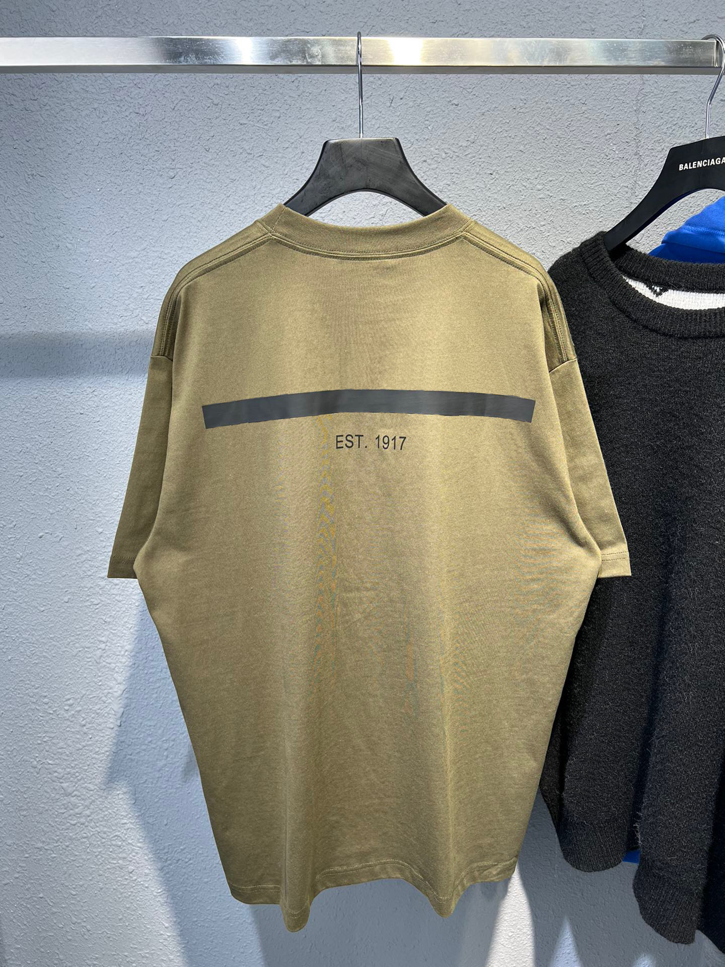 Men's Plus Tees & Polos Round neck embroidered and printed polar style summer wear with street pure cotton Plus Size 2e22
Men's Plus Tees & Polos Round neck embroidered and printed polar style summer wear with street pure cotton Plus Size 2e22