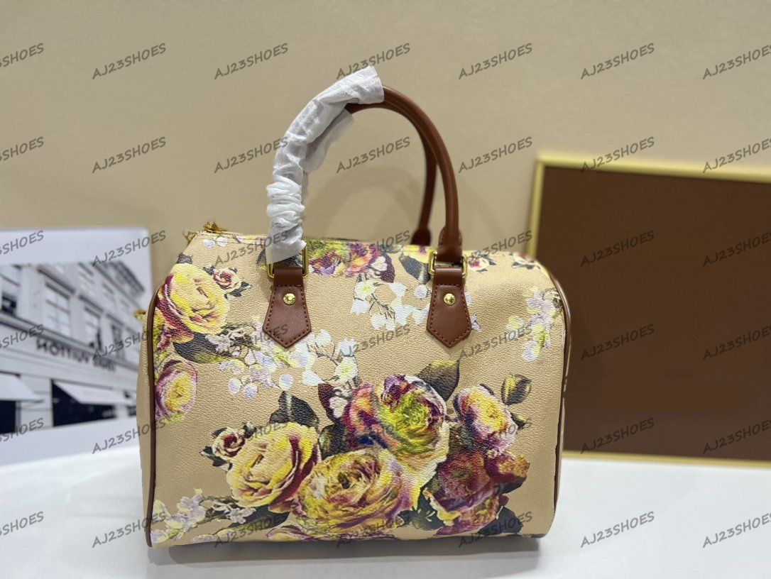 SPEEDY BANDOULIERE 25 Tote bags M21317 Fall Winter 2022 Show Floral flowers Handbag With Padlock Womens Designer Luxury CrossBody Shoulder bag, 01
SPEEDY BANDOULIERE 25 Tote bags M21317 Fall Winter 2022 Show Floral flowers Handbag With Padlock Womens Designer Luxury CrossBody Shoulder bag, 01