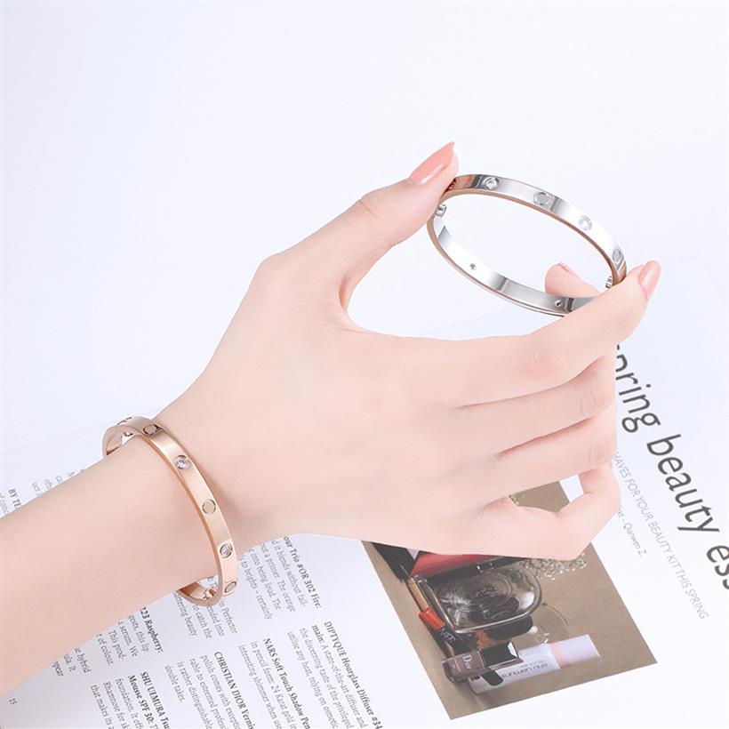 luxury oval Bangle female stainless steel screwdriver couple bracelet mens fashion jewelry Valentine Day gift for girlfriend acces230T
luxury oval Bangle female stainless steel screwdriver couple bracelet mens fashion jewelry Valentine Day gift for girlfriend acces230T