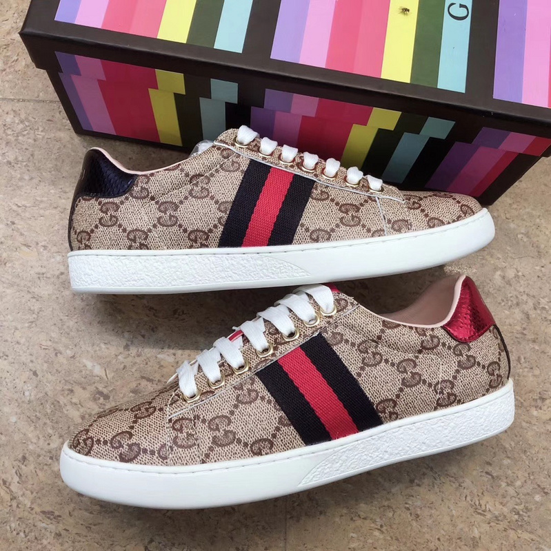 Case Luxury Designer brand Gucci ACE Shoes Beige Men Trainers Vintage Luxury GG Chaussures Women MAN Shoe Fashion Sneakers Wave Mouth Sneaker Bee With Box, #31
Case Luxury Designer brand Gucci ACE Shoes Beige Men Trainers Vintage Luxury GG Chaussures Women MAN Shoe Fashion Sneakers Wave Mouth Sneaker Bee With Box, #31
