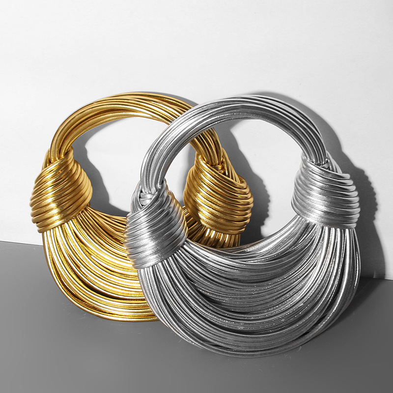 Gold and silver jodie clutch bag Europe and the United States cross-border foreign trade knotted bundled tote bag dumpling bag 
Gold and silver jodie clutch bag Europe and the United States cross-border foreign trade knotted bundled tote bag dumpling bag