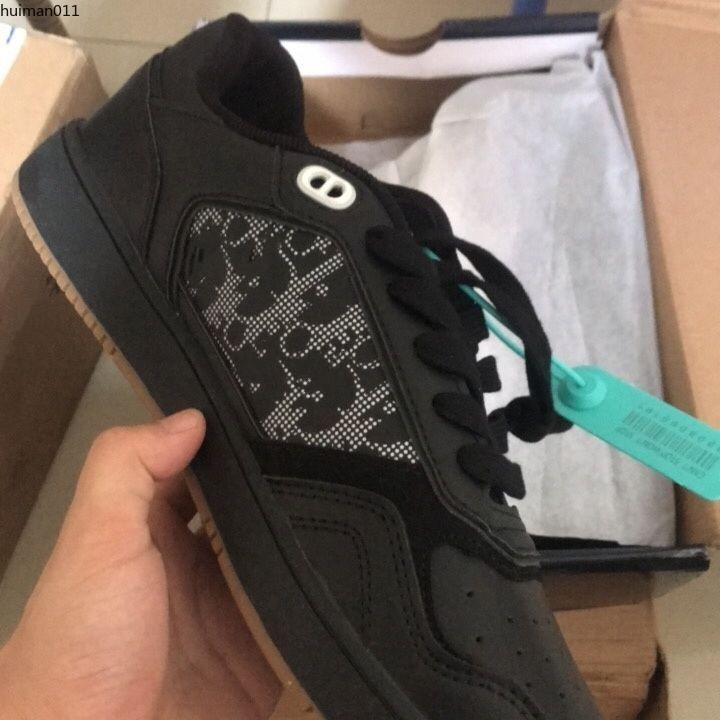 High quality luxury designer shoes low-top sneakers for couples come in five vibrant colors are size mkjkkk00002
High quality luxury designer shoes low-top sneakers for couples come in five vibrant colors are size mkjkkk00002